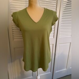 Adrianna Papell Lime V-Neck Blouse with Ruffle Sleeves size M runs large, NWT